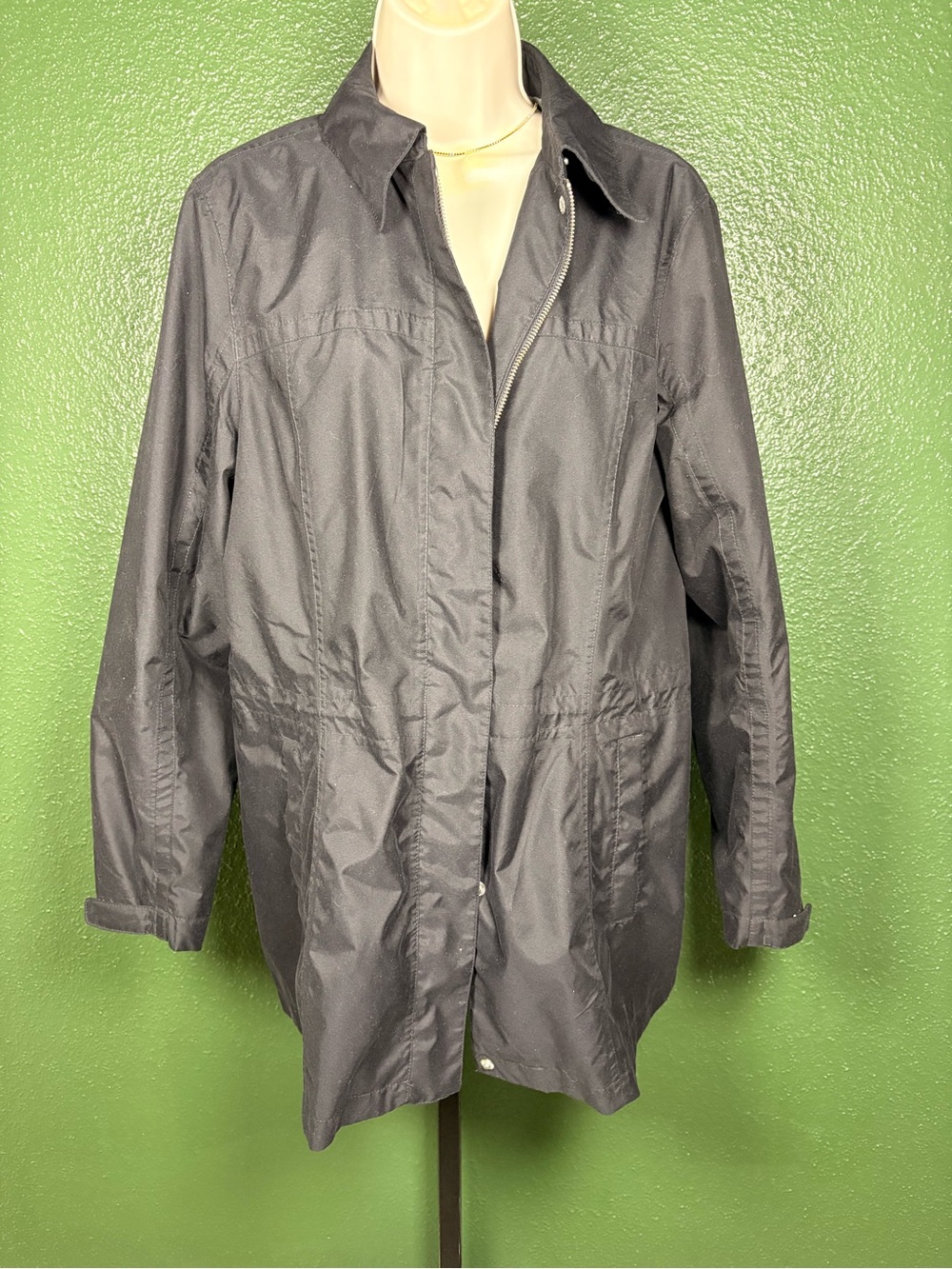 Womans Black Zip-Front Windbreaker Water Repellent Utility Jacket medium